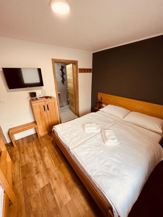 Pjagodic Hotel Cerklje - 5Min To Airport Церклє-на-Горенськем Екстер'єр фото