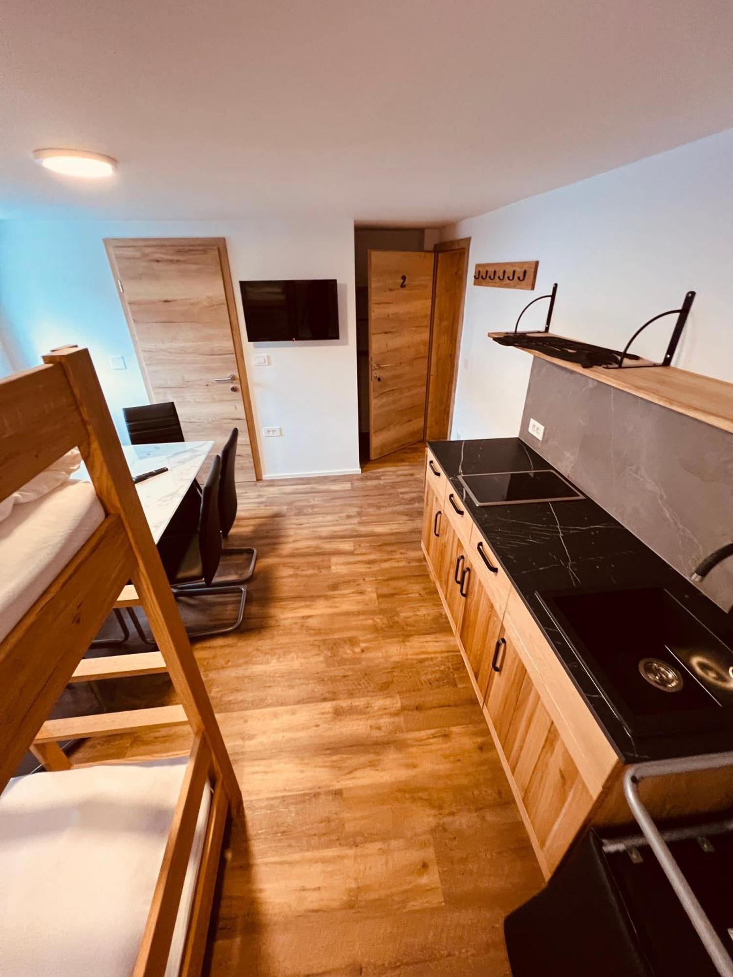 Pjagodic Hotel Cerklje - 5Min To Airport Церклє-на-Горенськем Екстер'єр фото